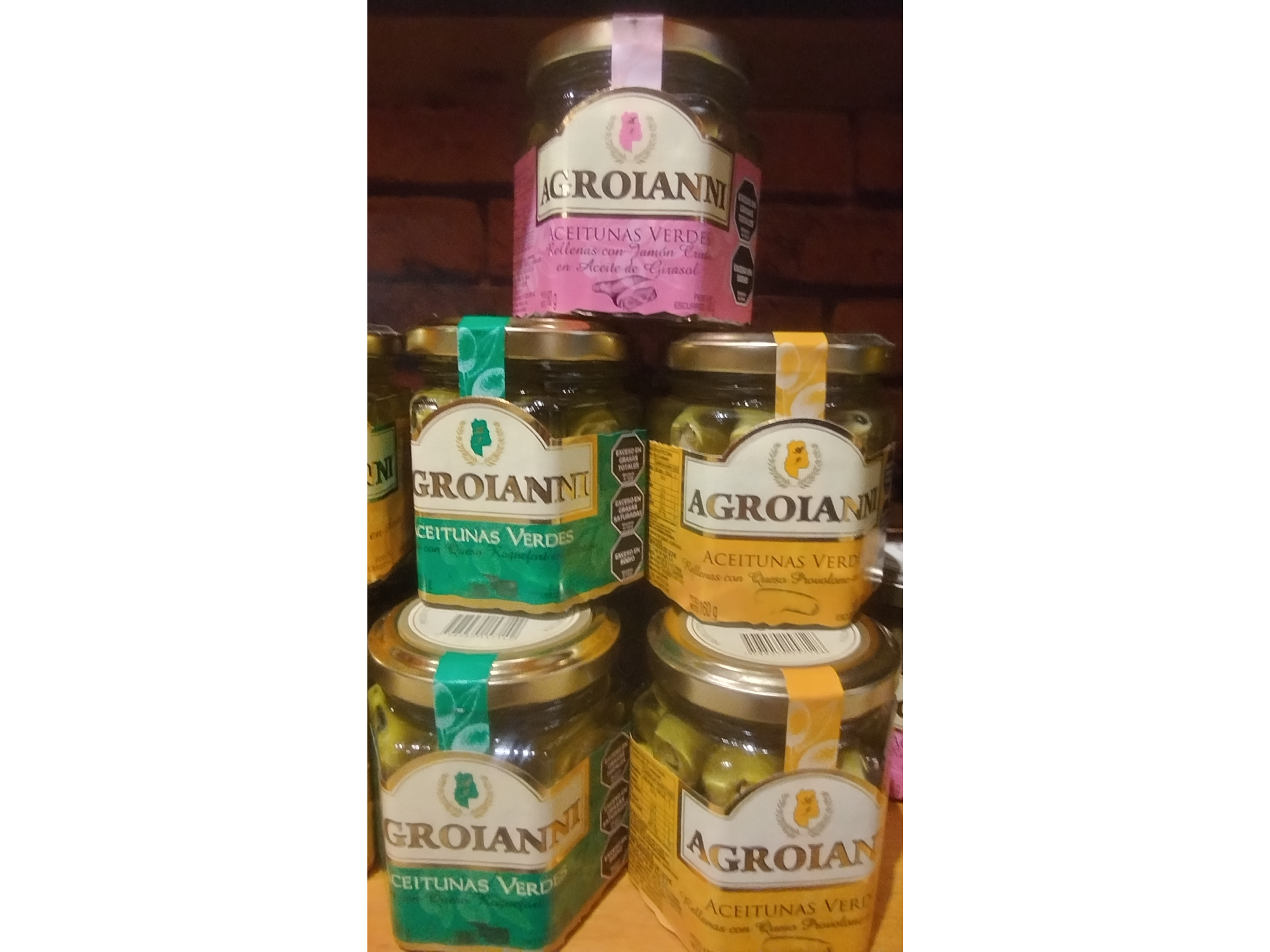 Aceitunas rellenas con jamón crudo/Roquefort/provolone/