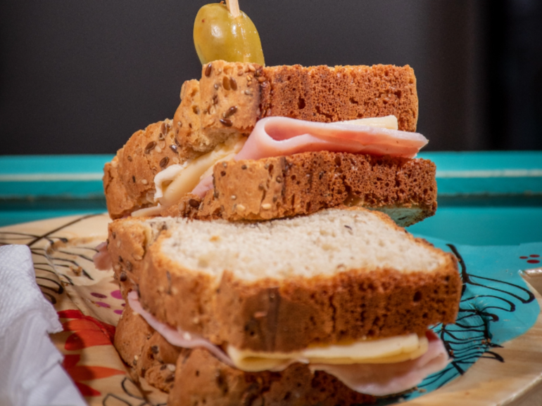 N°1 SÁNDWICH JAMON Y QUESO