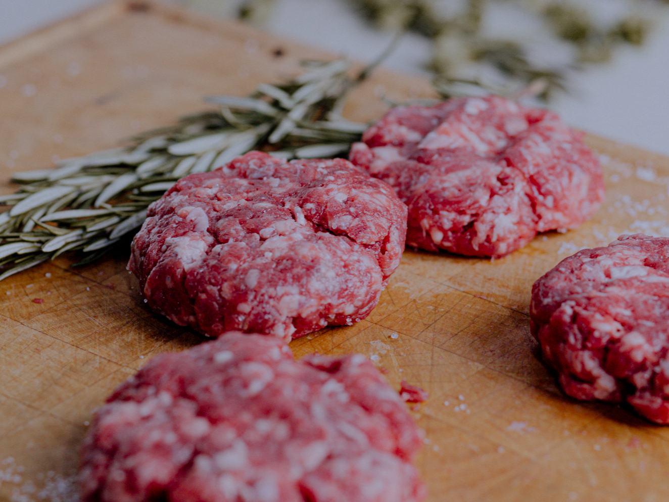 HAMBURGUESA DE ASADO ($9.500 x kg)