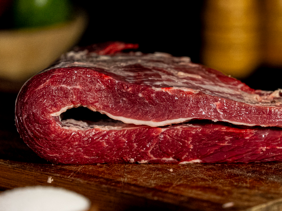 TAPA DE ASADO ($11.900 x kg)