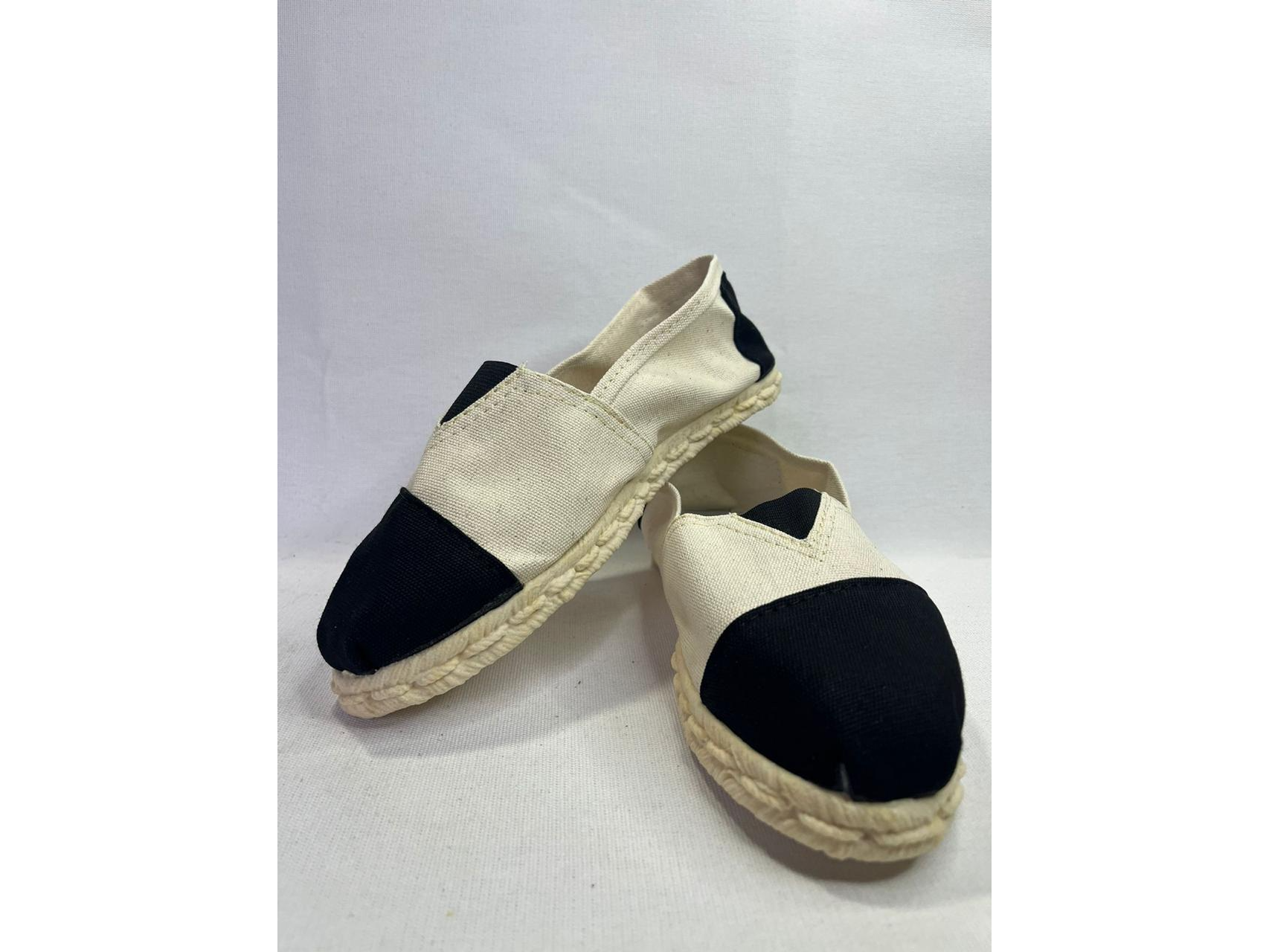 Combinada beige y  negra