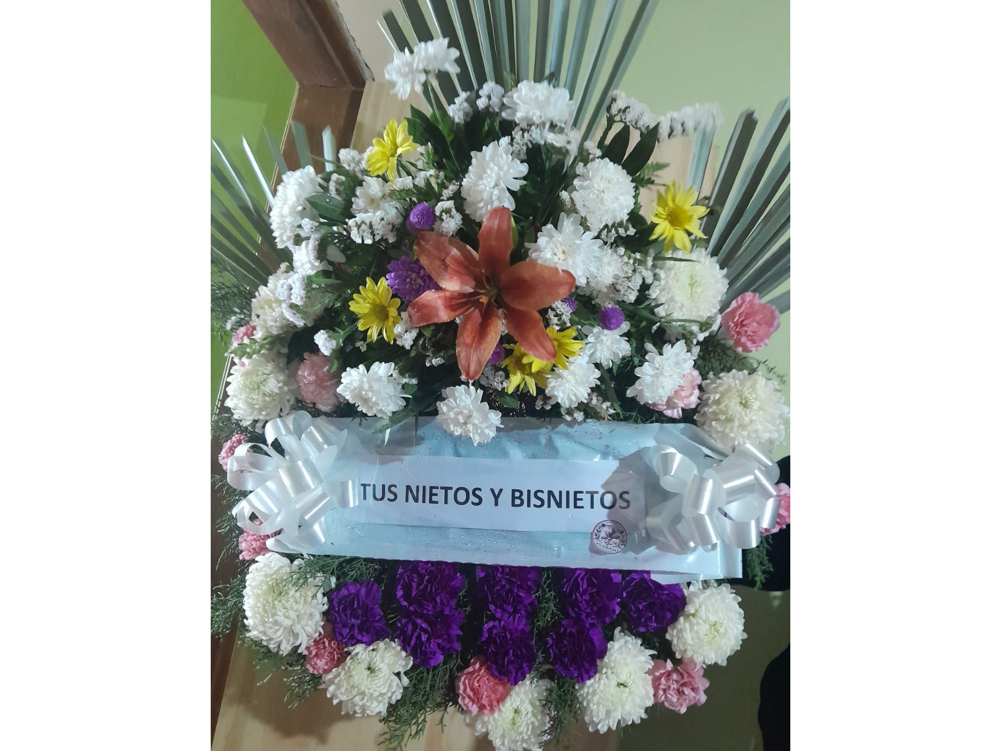 ARREGLO FLORAL CORONA N2