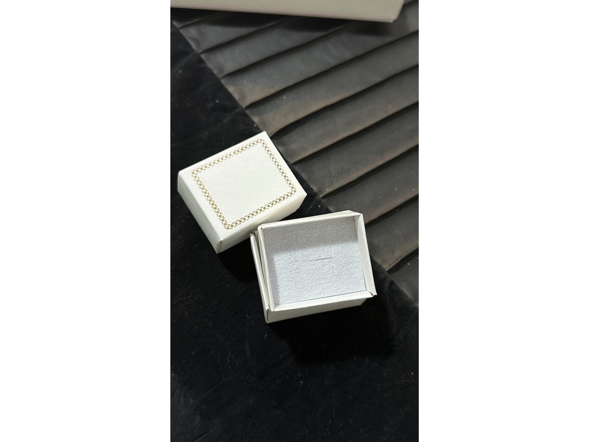 Caja de anillo