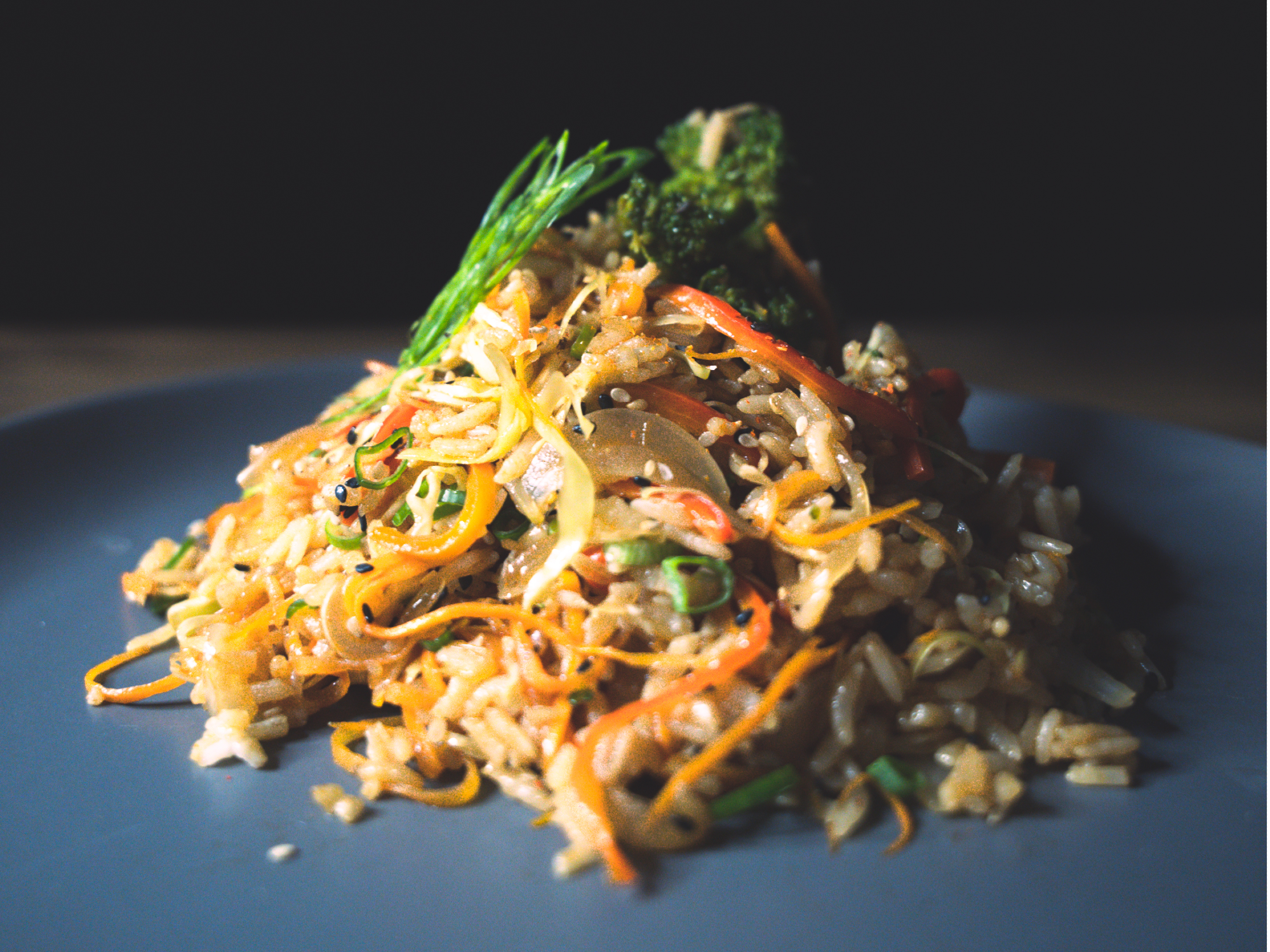 Wok de vegetales y arroz sin carne