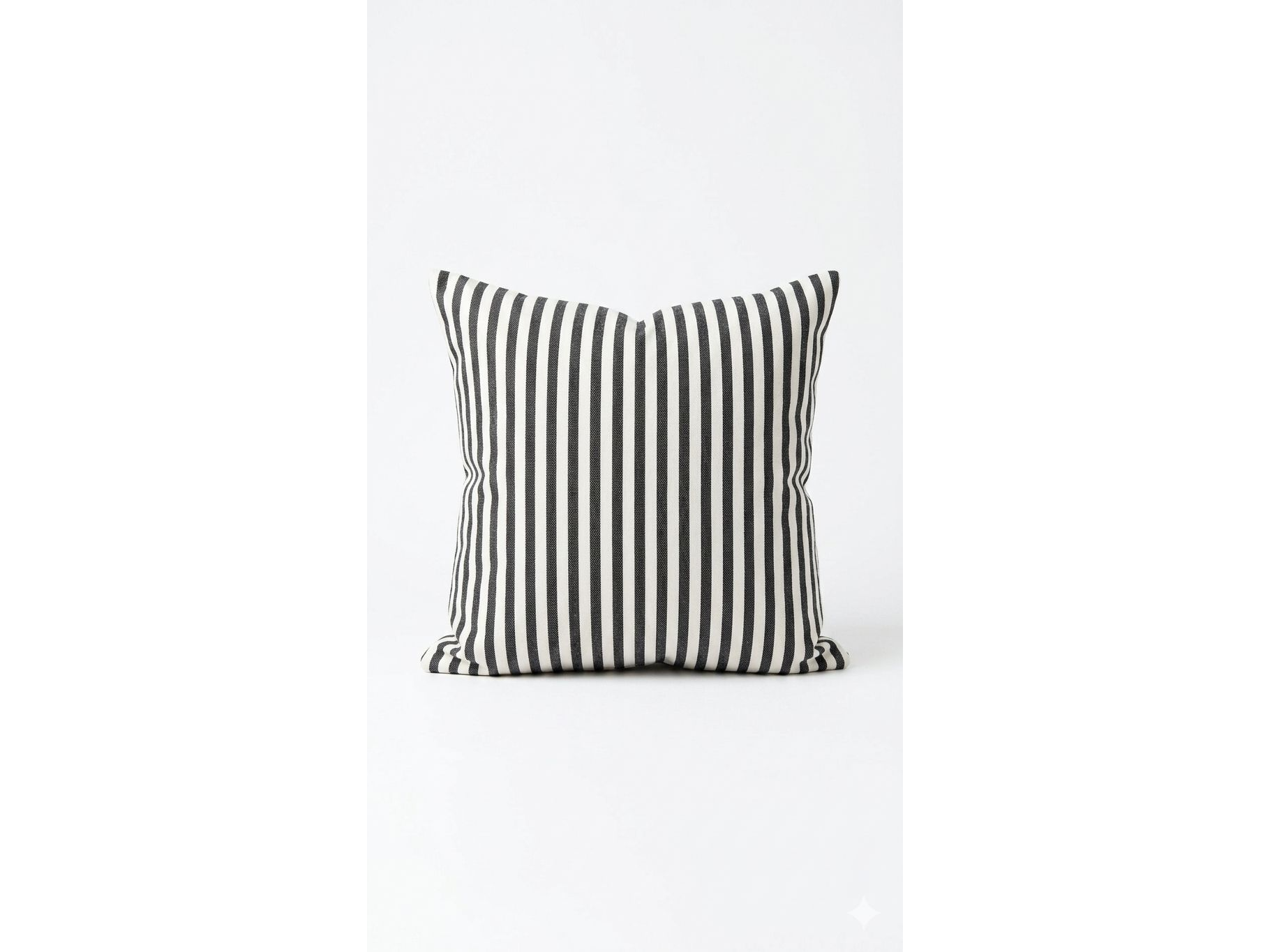 Almohadon a rayas negras