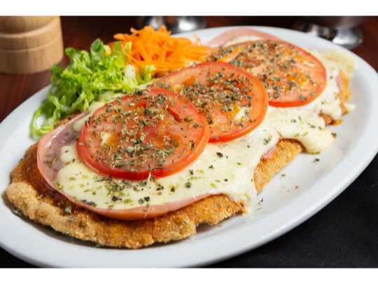 MILANESA NAPOLITANA + ENSALADA