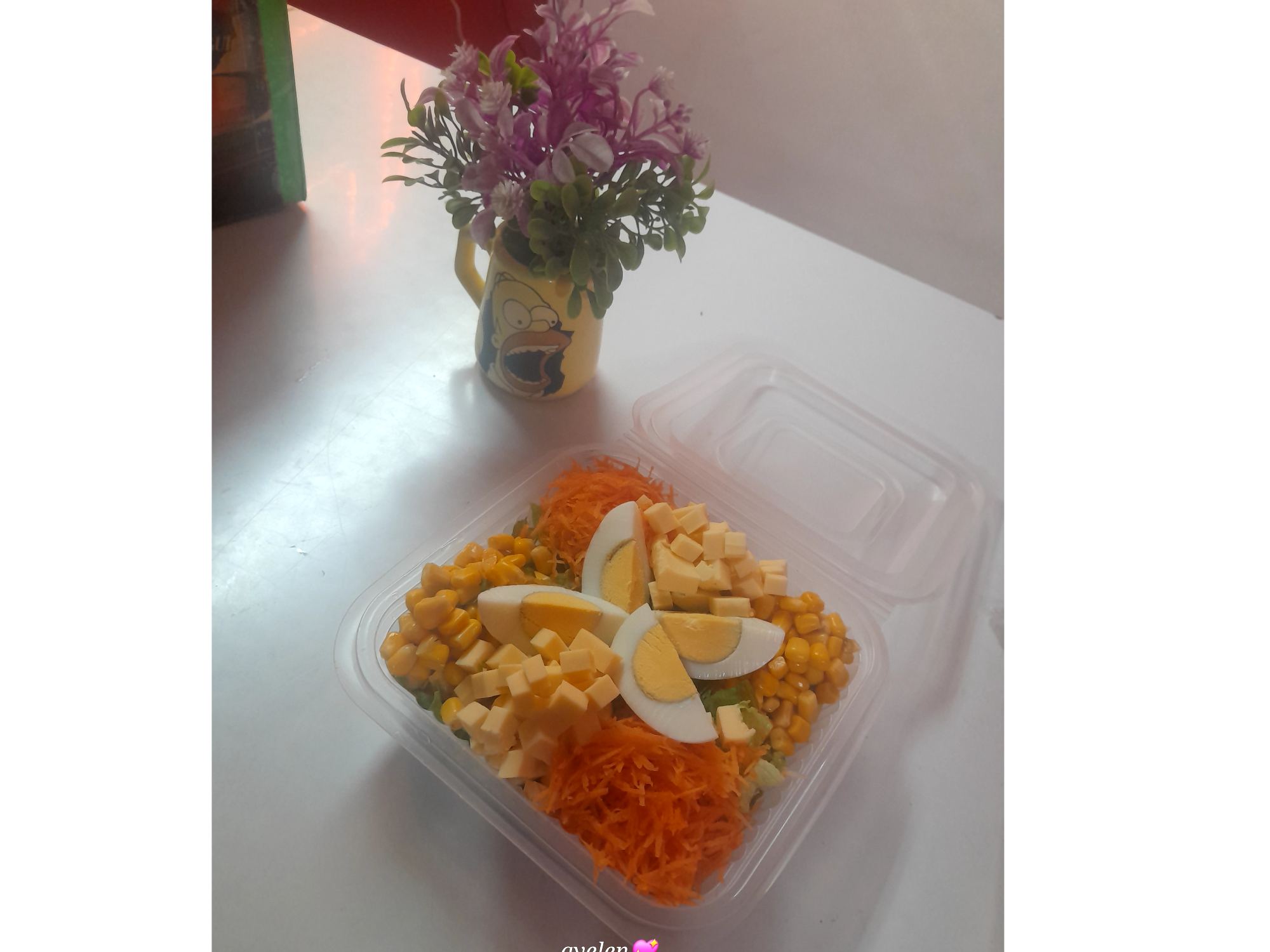 Lechuga-zanahoria-Queso-Choclo y huevo