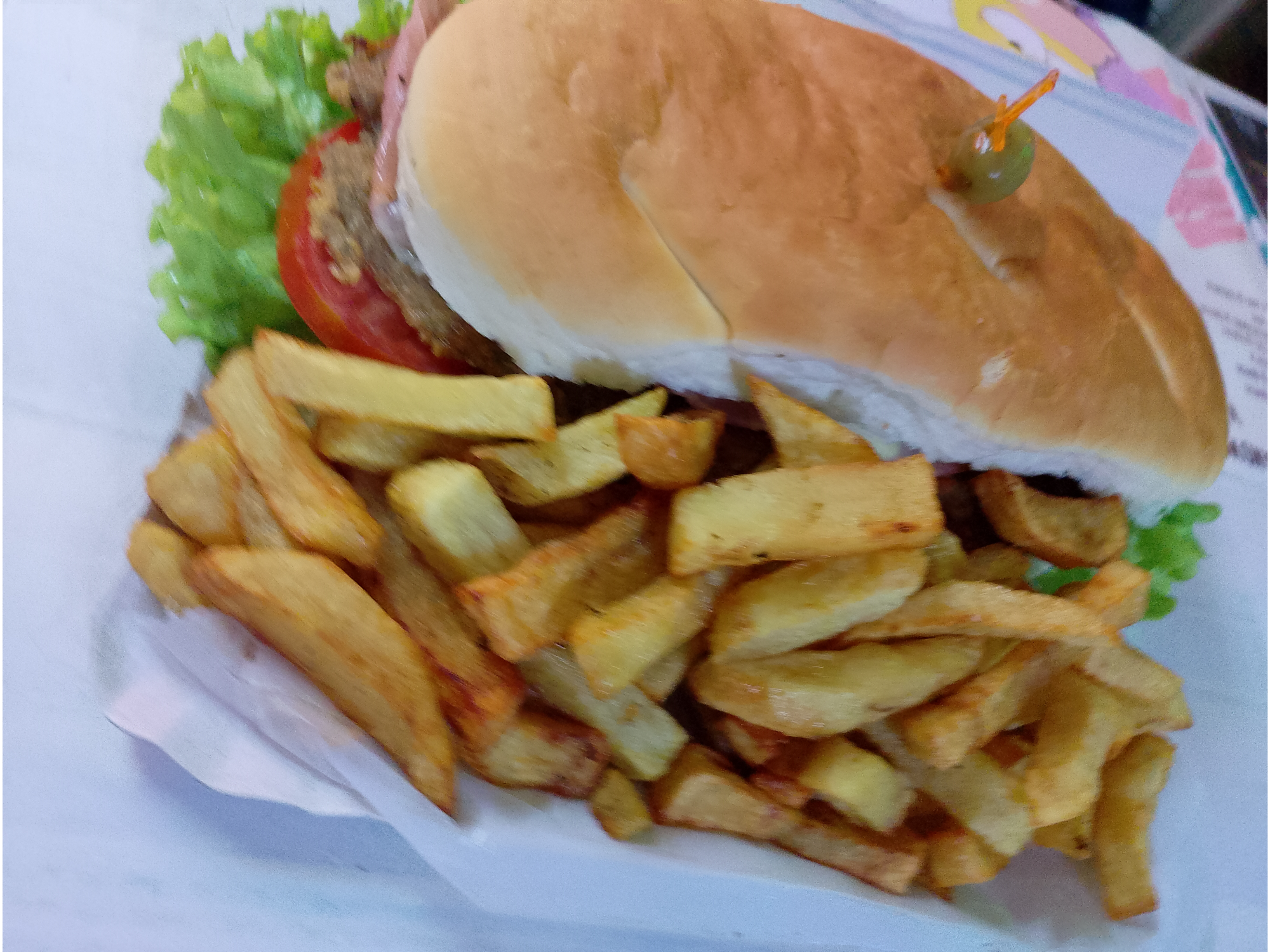 SANDWICH MILANESA CON FRITAS