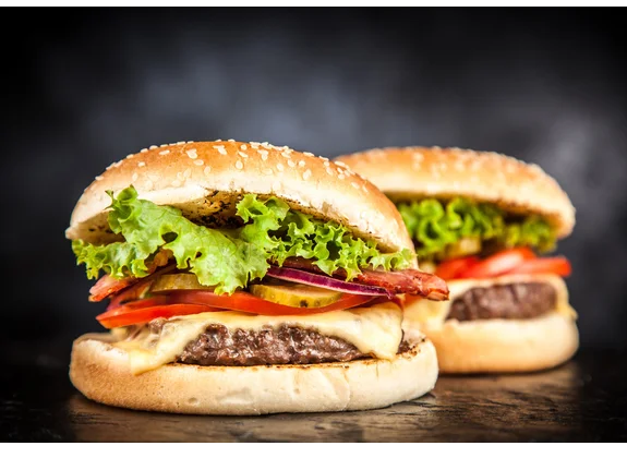 2 hamburguesas simples a eleccion con papas.