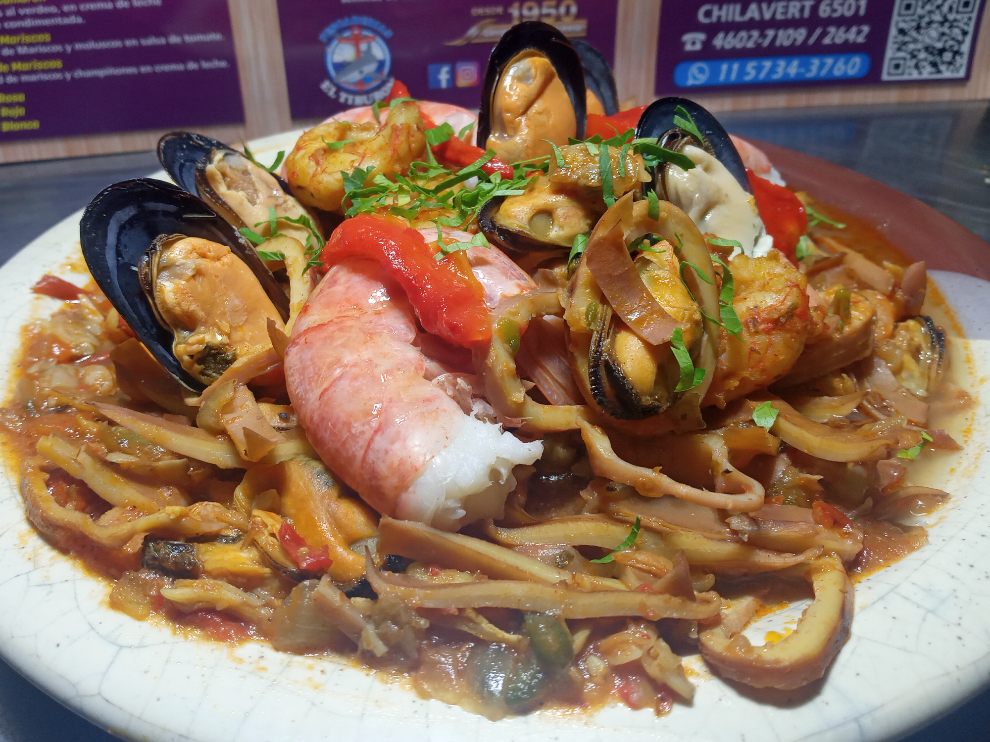 (584) CAZUELA DE MARISCOS