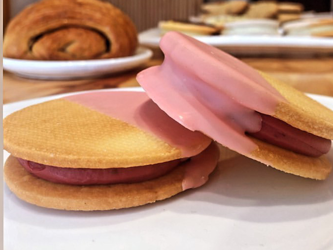 Alfajor frutos rojos