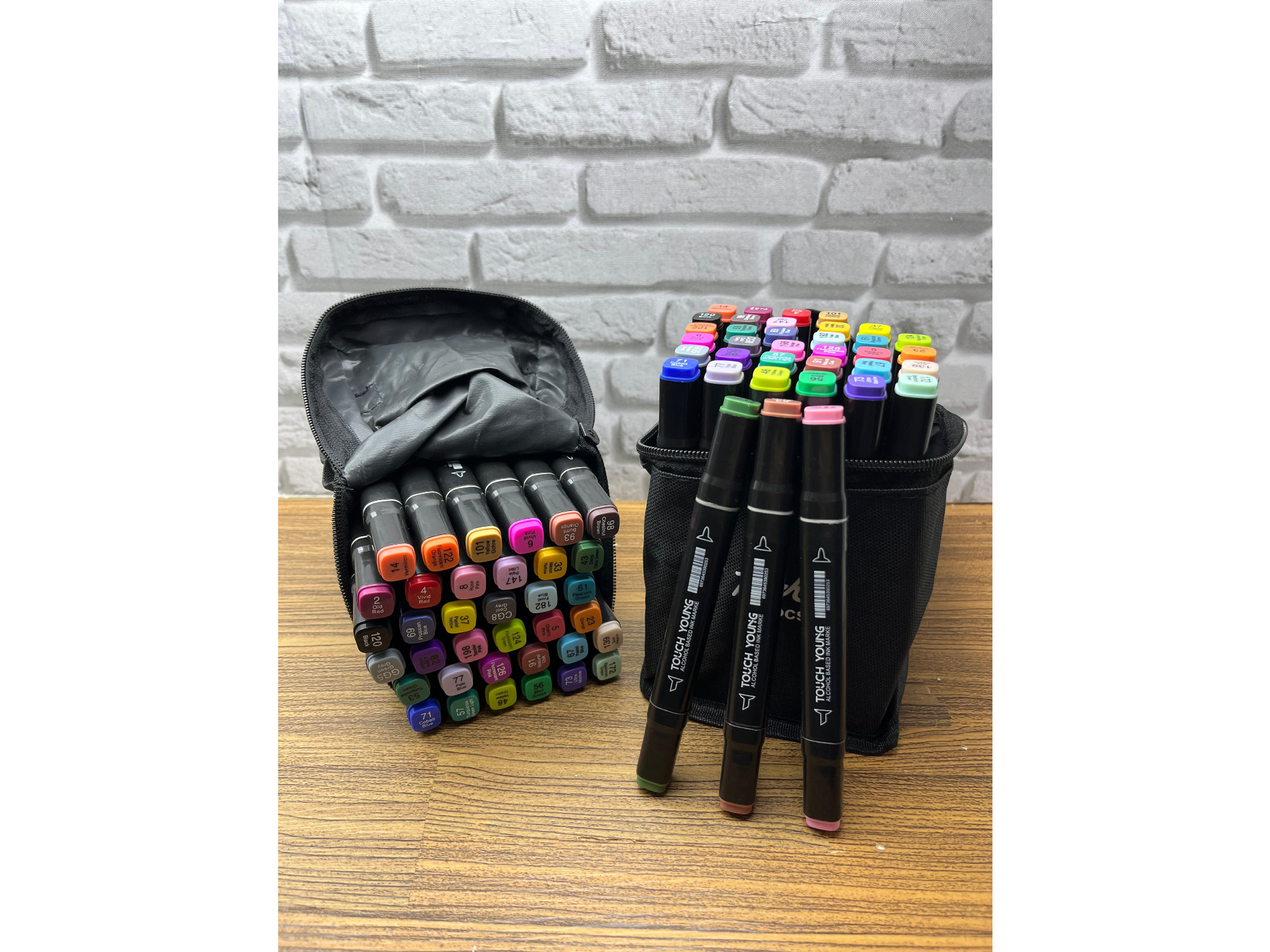 🎨 Estuche con 36 Fibras Doble Punta Touch