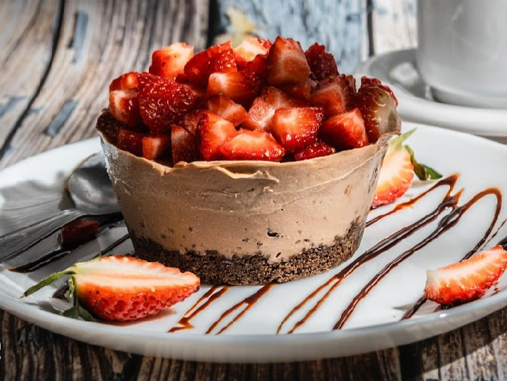 CHESSEE CAKE