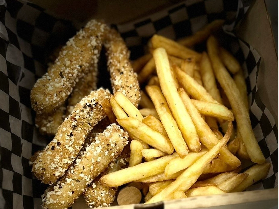 Palitos de pollo +papas