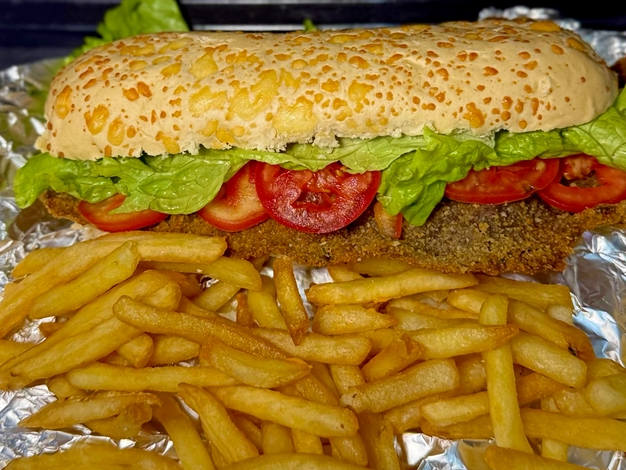 Sandwich individual lechuga y tomate