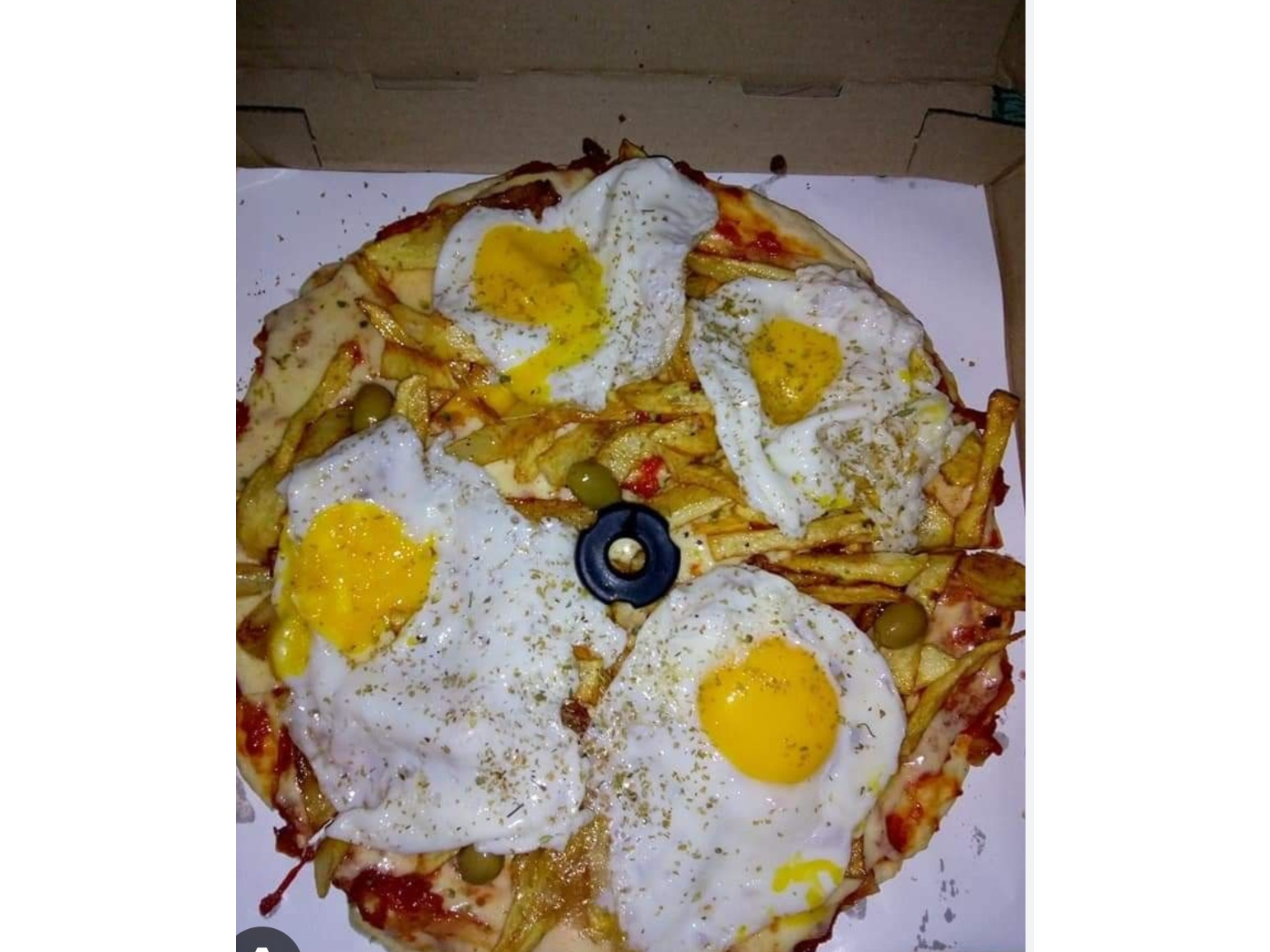 Muzza con fritas y huevo (8 porc)