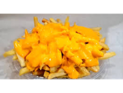 Papas fritas con cheddar