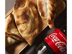 3 Empanadas + 1 coca 500 cc