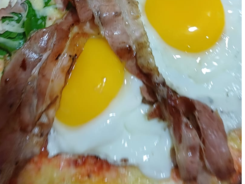Mitad panceta y huevo