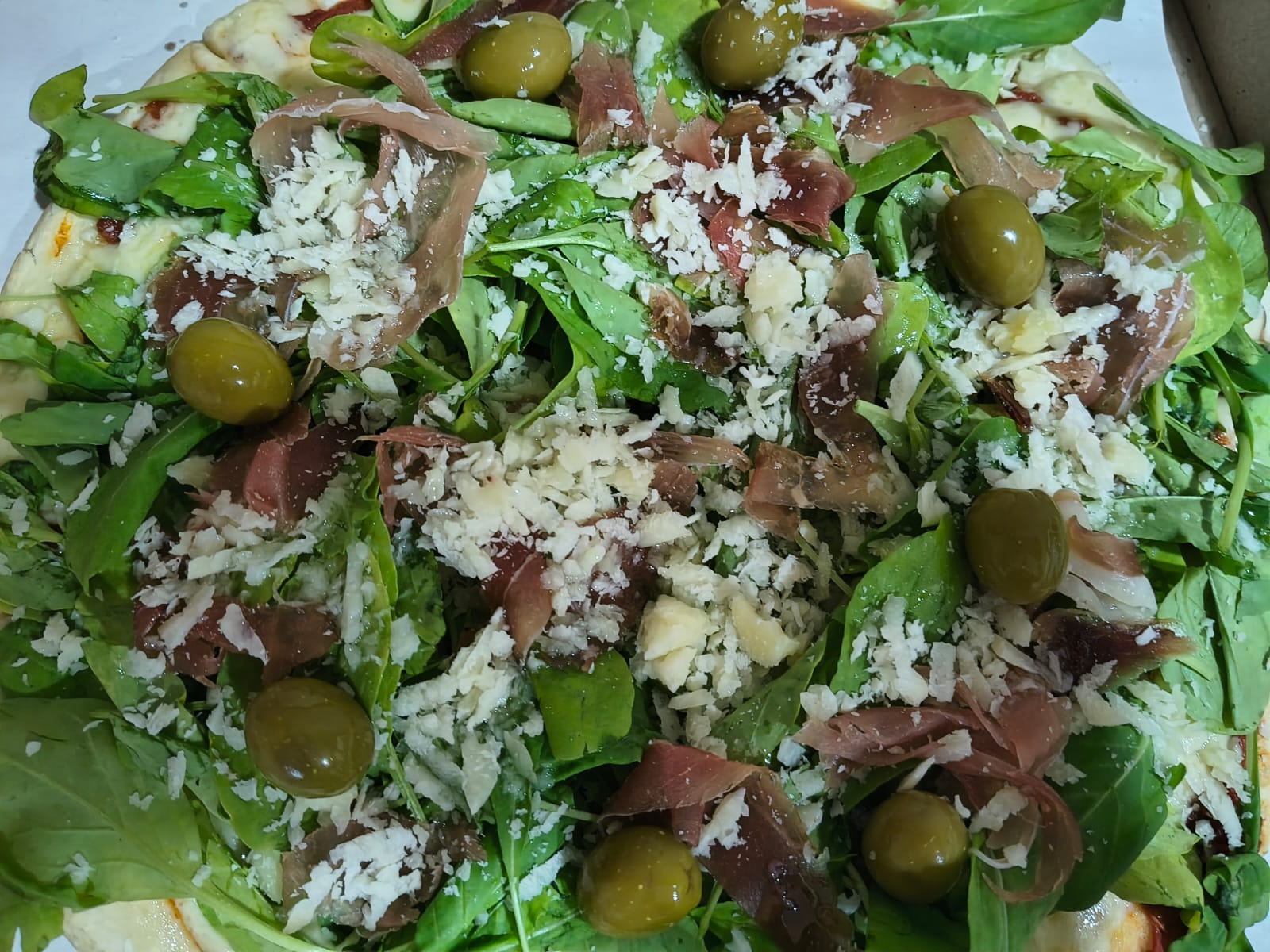 Rúcula y jamón crudo