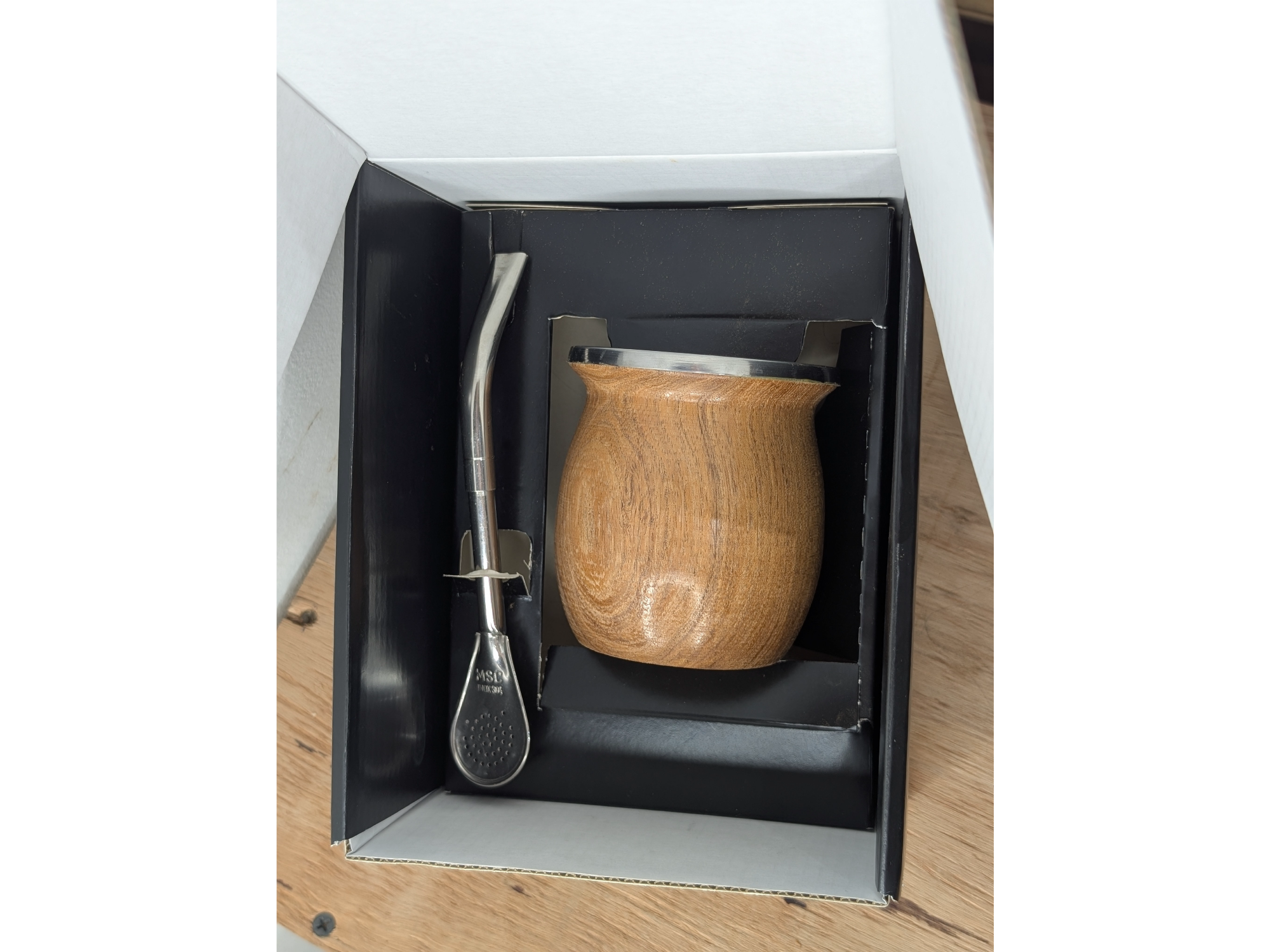 PACKAGING + MATE + BOMBI