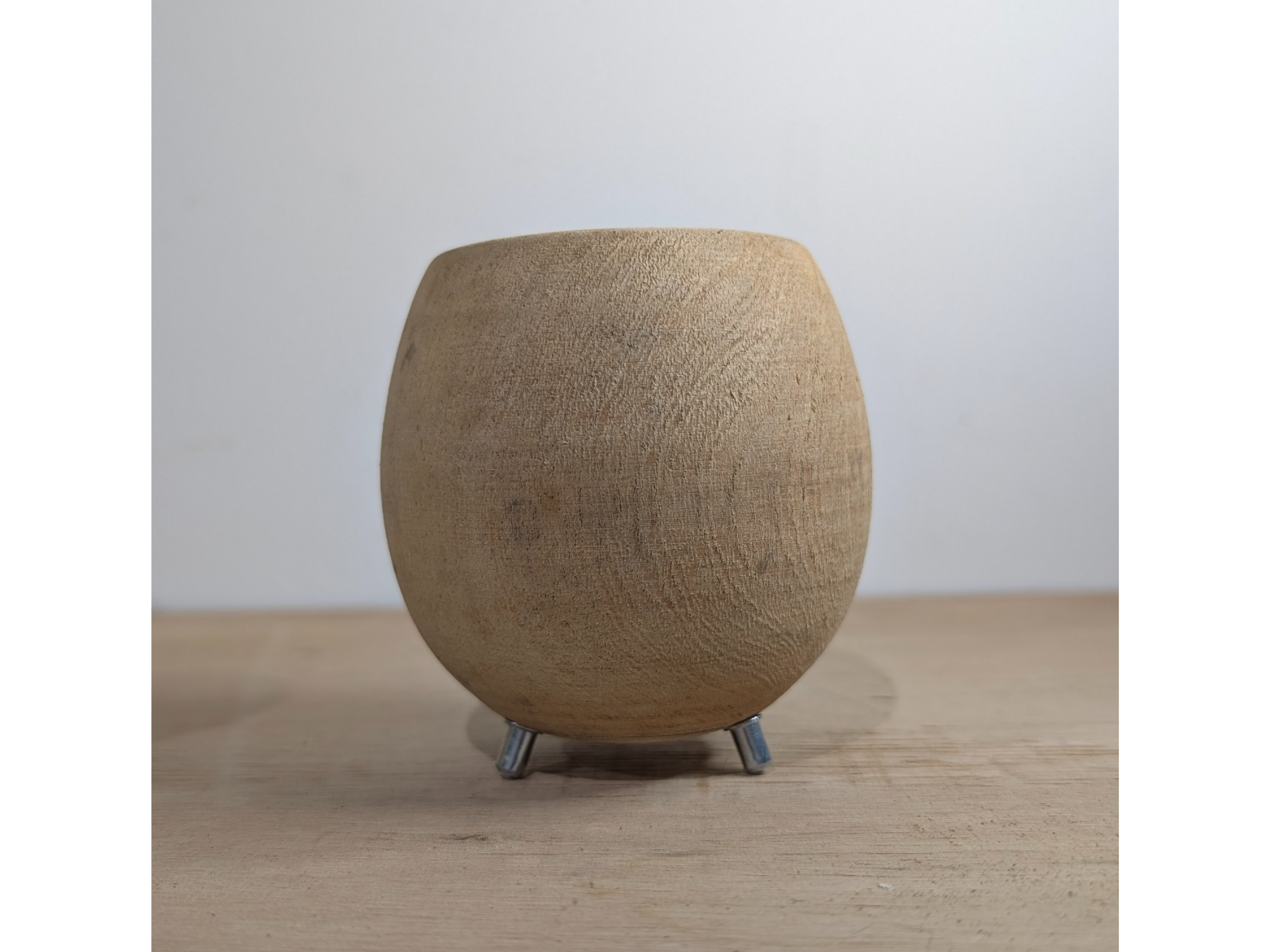 MATE ESFERA CON PATITAS