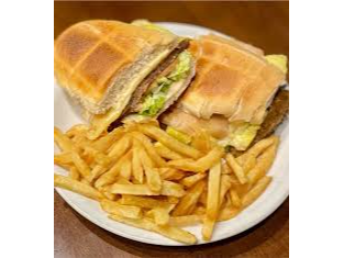 MILANESA CON PAPAS + LATA DE GASEOSA