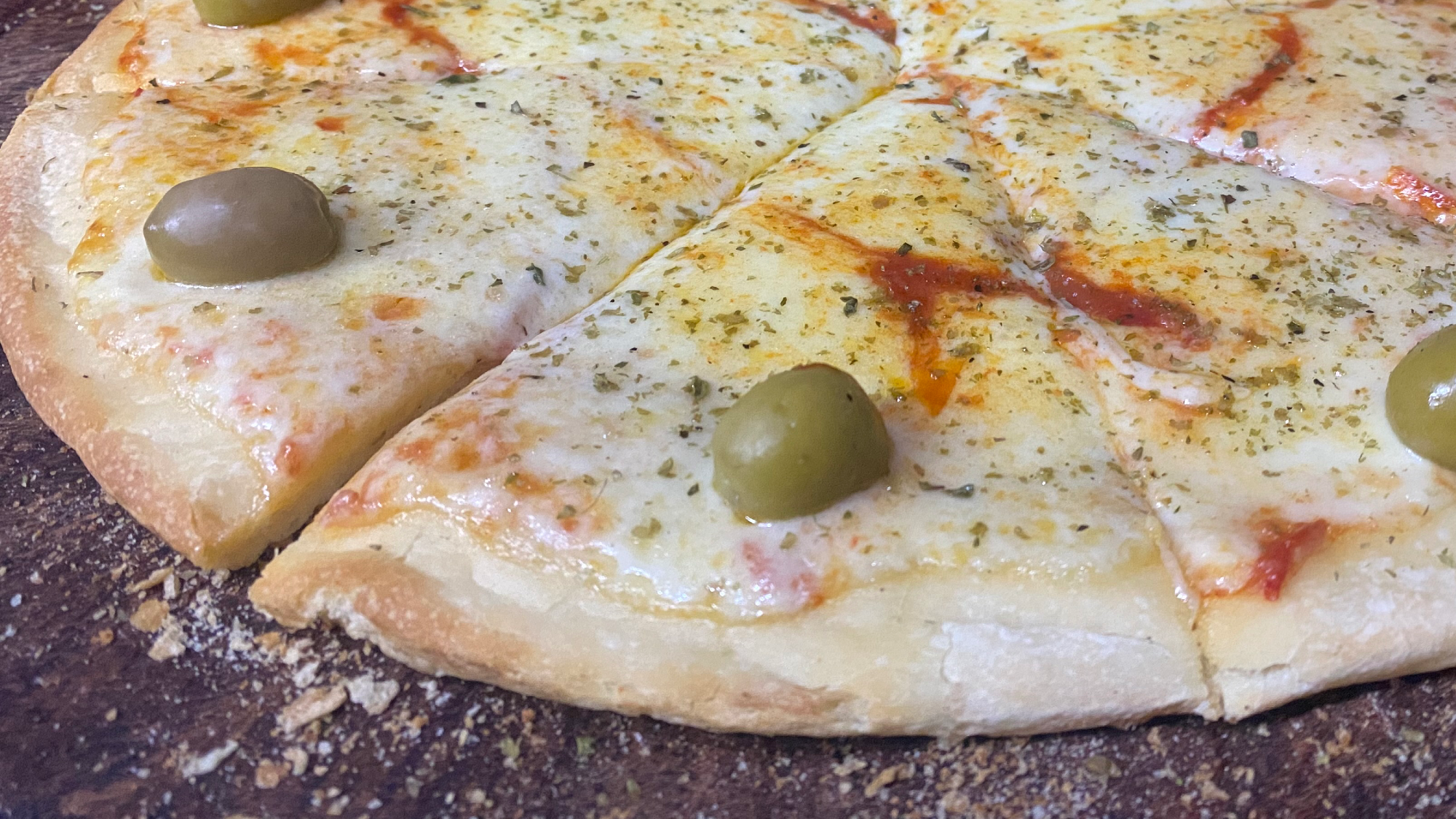 MEDIAS PIZZAS (4 PORCIONES)