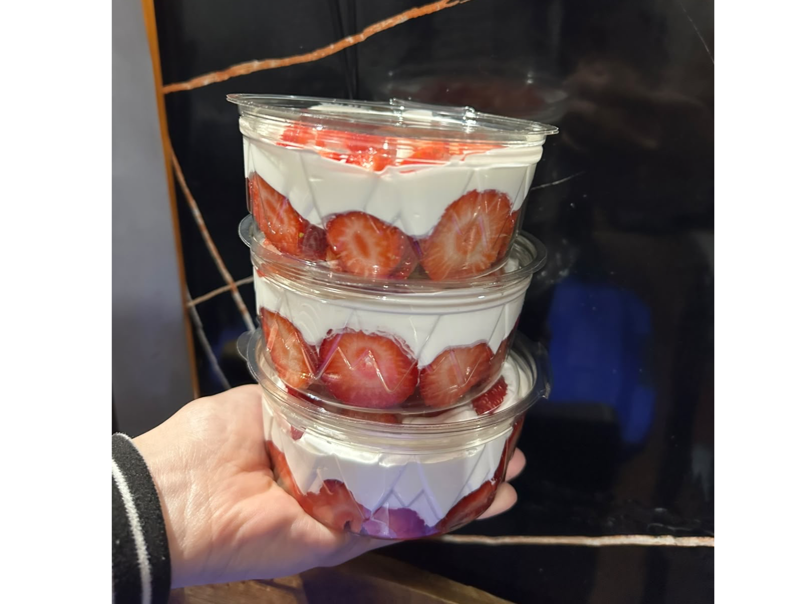 FRUTILLA CON CREMA