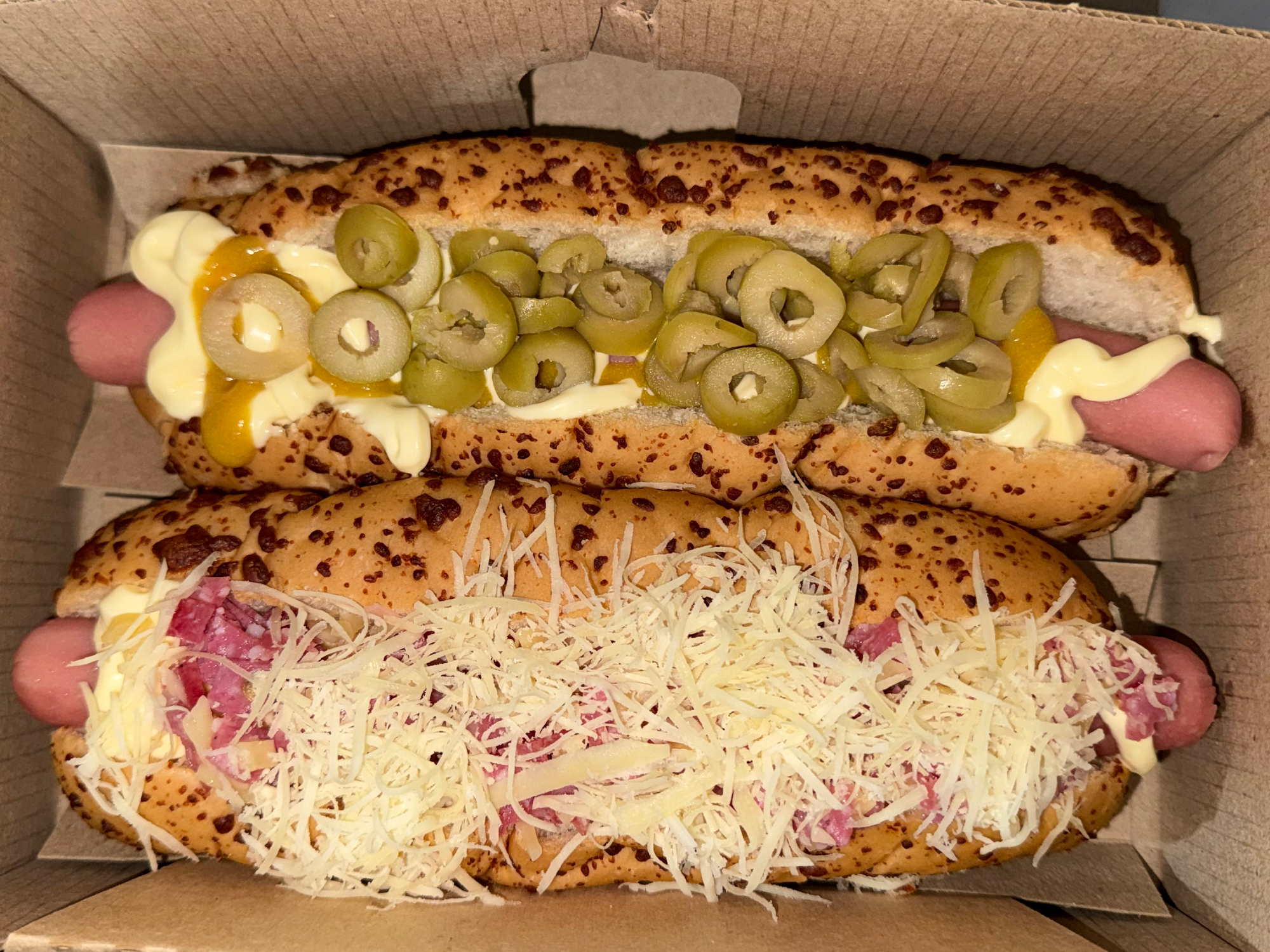PANCHO ARTESANAL CON SALSAS