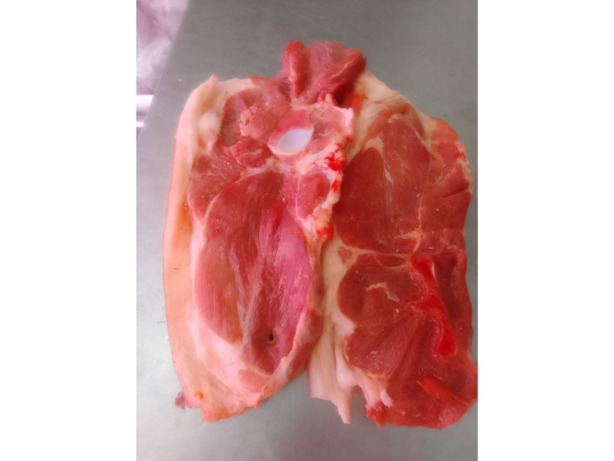 Paleta de cerdo con hueso