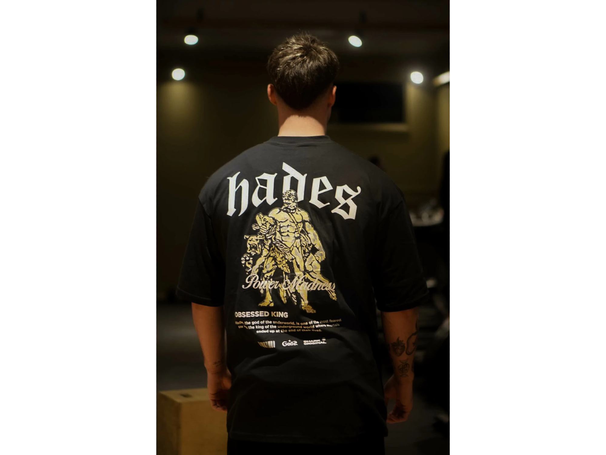 REMERA OVERSIZE "HADES" SHARK