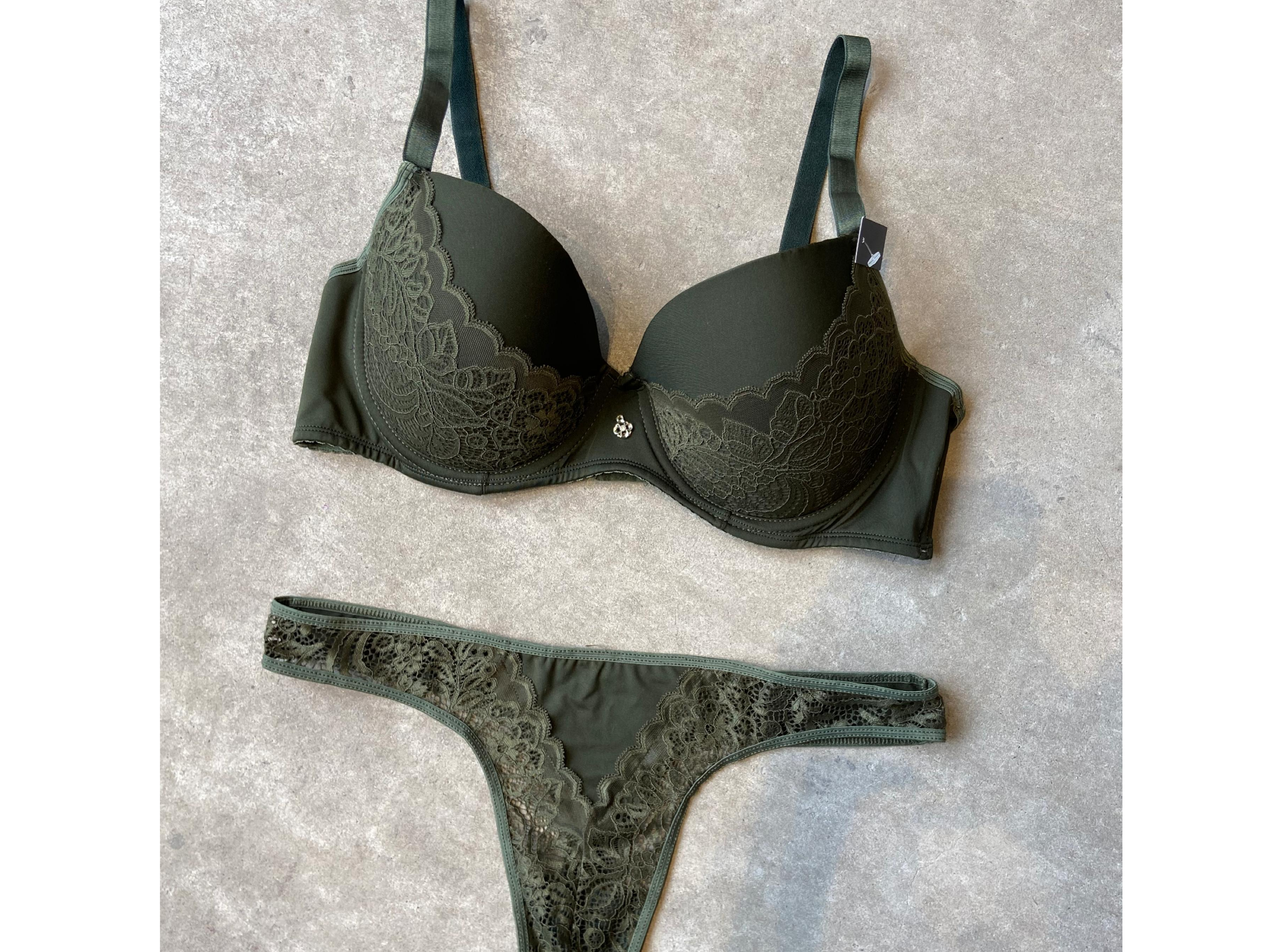 Conjunto taza soft sin relleno de microfibra Sexy Lali