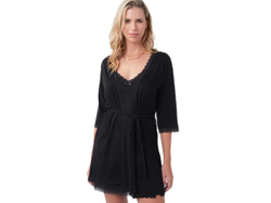 Bata de Algodón con detalle puntilla .Línea So Pink