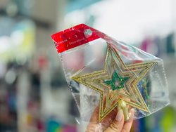 ESTRELLA DORADA CON VERDE - PUNTA DE ARBOLITO "CM07022" - COD.: 2323