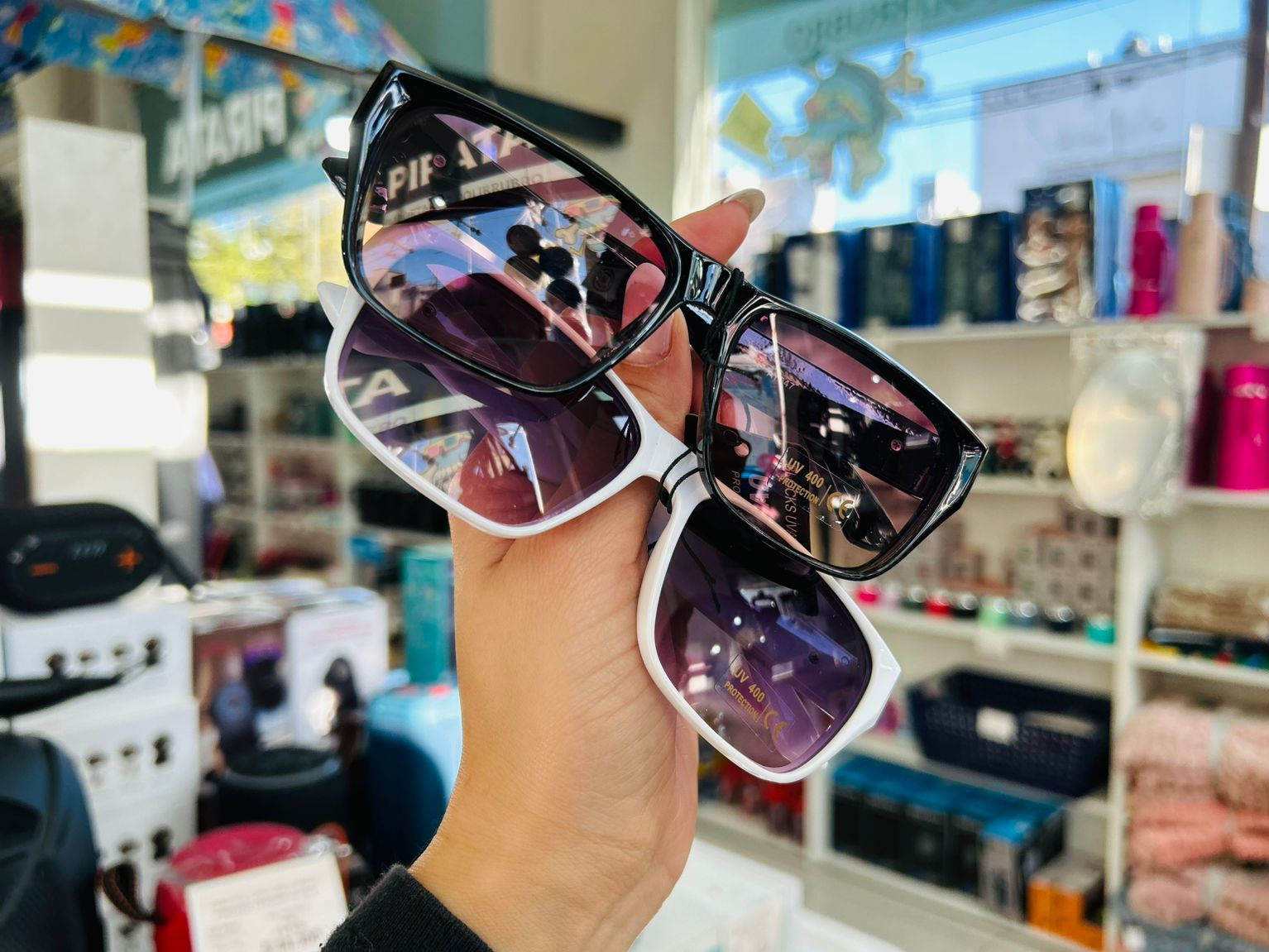 LENTES DE SOL "SUN LEE" - COD.: 2087