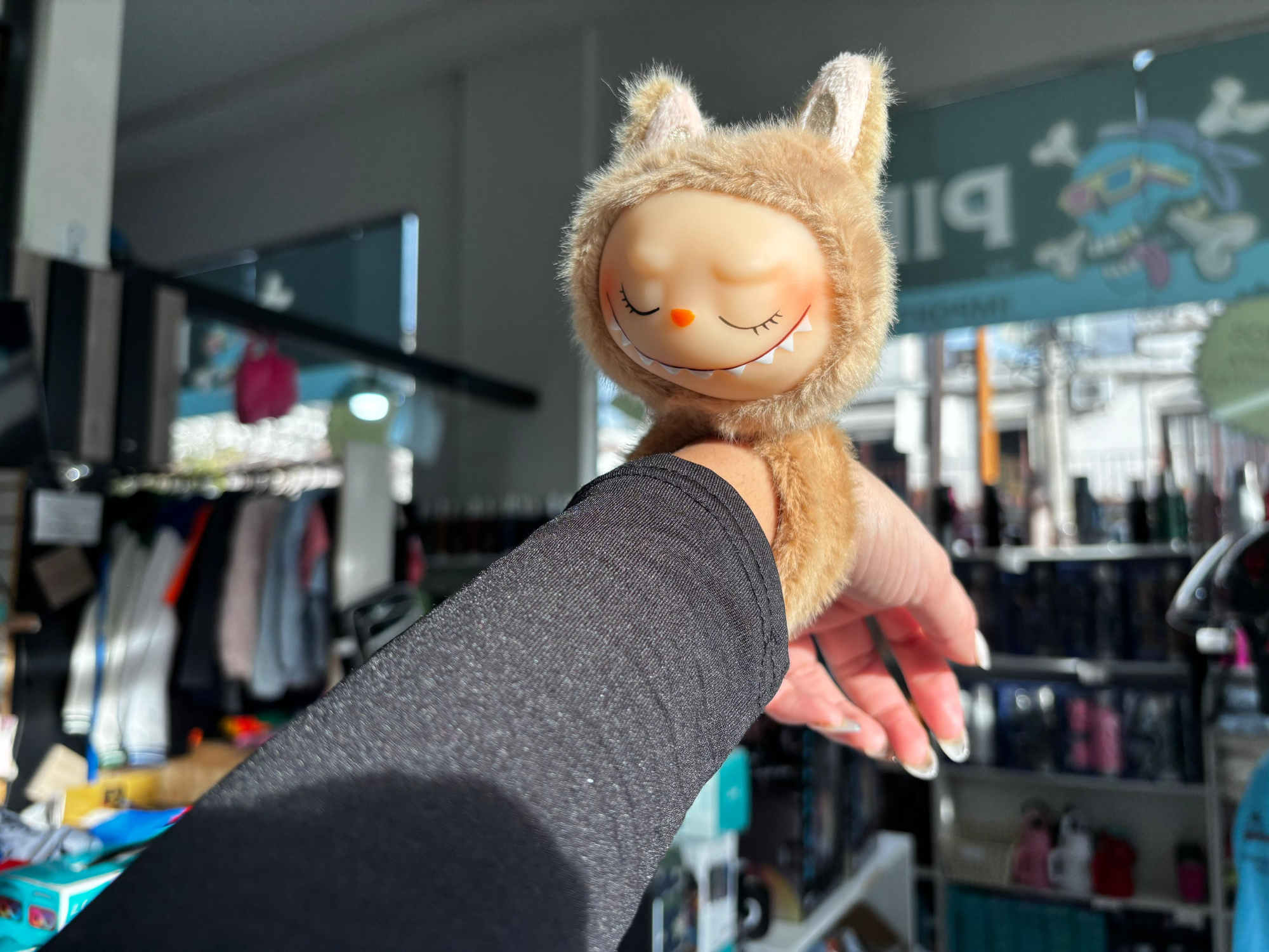 MUÑEQUERA "LABUBU" CON SONIDO - COD.: 1938