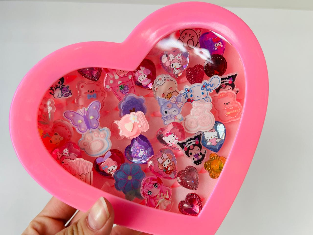 ANILLO INFANTIL EN ESTUCHE CON PIEDRAS DE COLORES - COD.: 2674