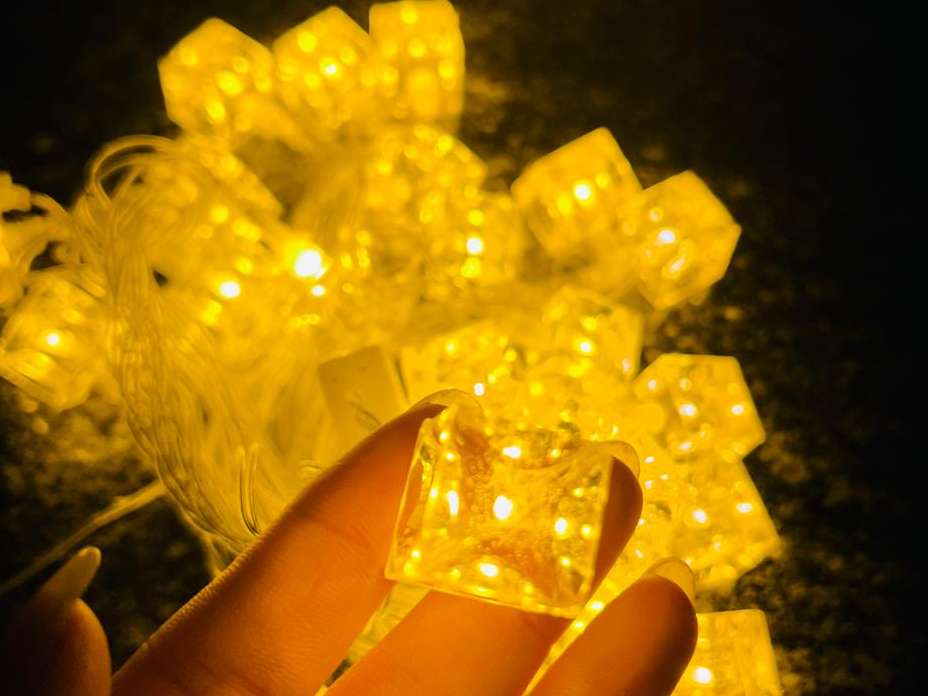 GUIRNALDA DE LUCES NAVIDEÑAS "CUBOS CALIDOS" "LN-105"- COD.: 2325