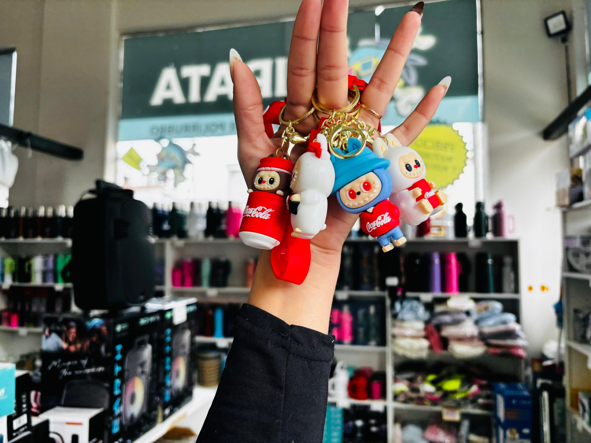 LLAVERO "LABUBU COCA COLA" MEDIANO - COD.:1939