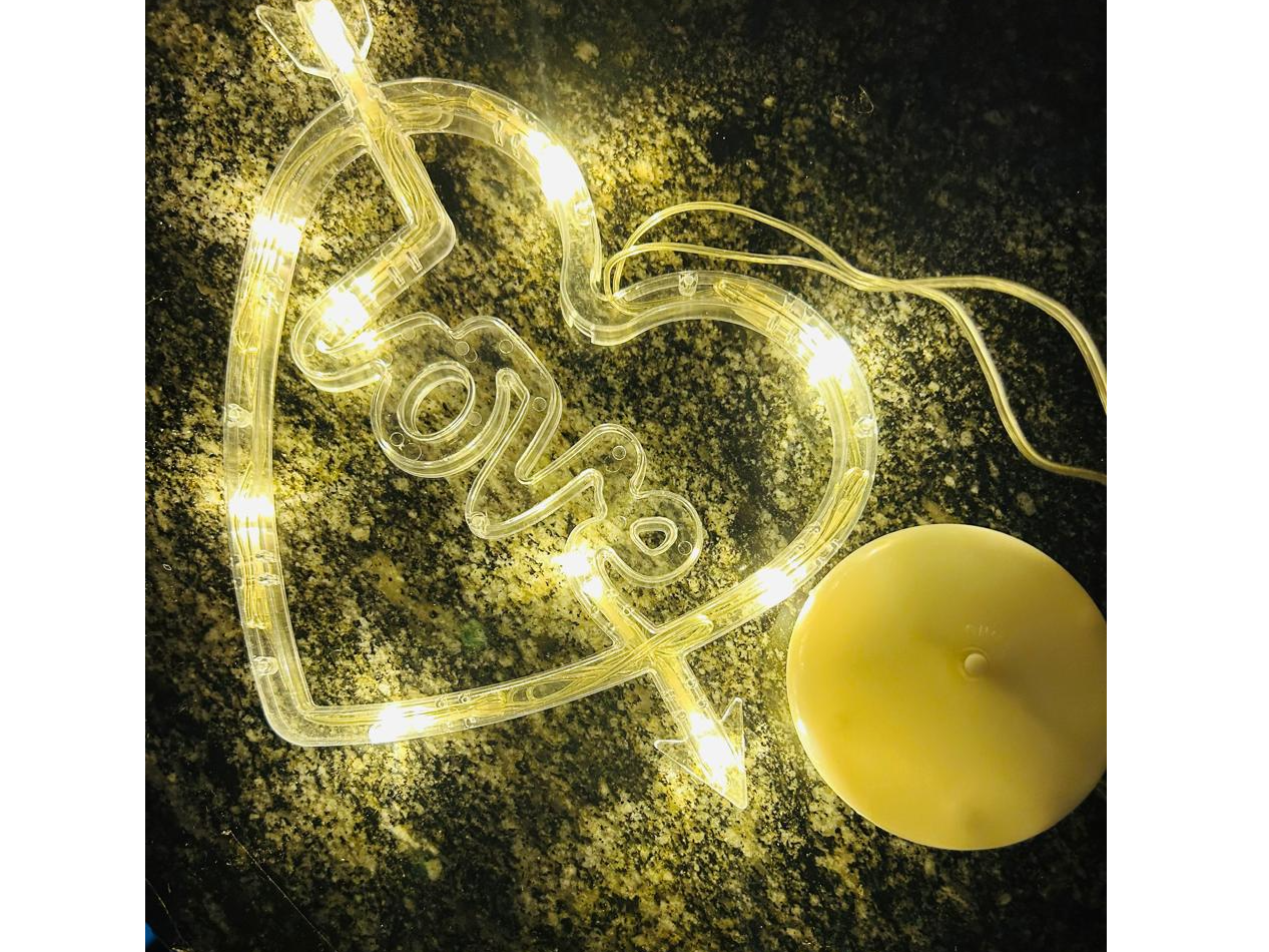 CORAZON LED "LOVE" CON SOPAPA A PILAS "LN-056- COD.: 2324