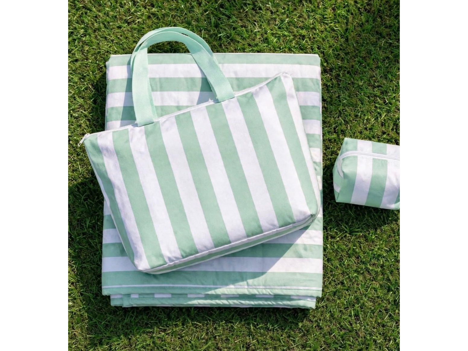 Bolso de playa con cierre + neceser + lona