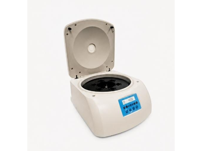 Centrífuga de mesa sin escobillas, p/ 6 tubos de 50 ml y reductores hasta 3 ml. Marca Numak, modelo HW6S
