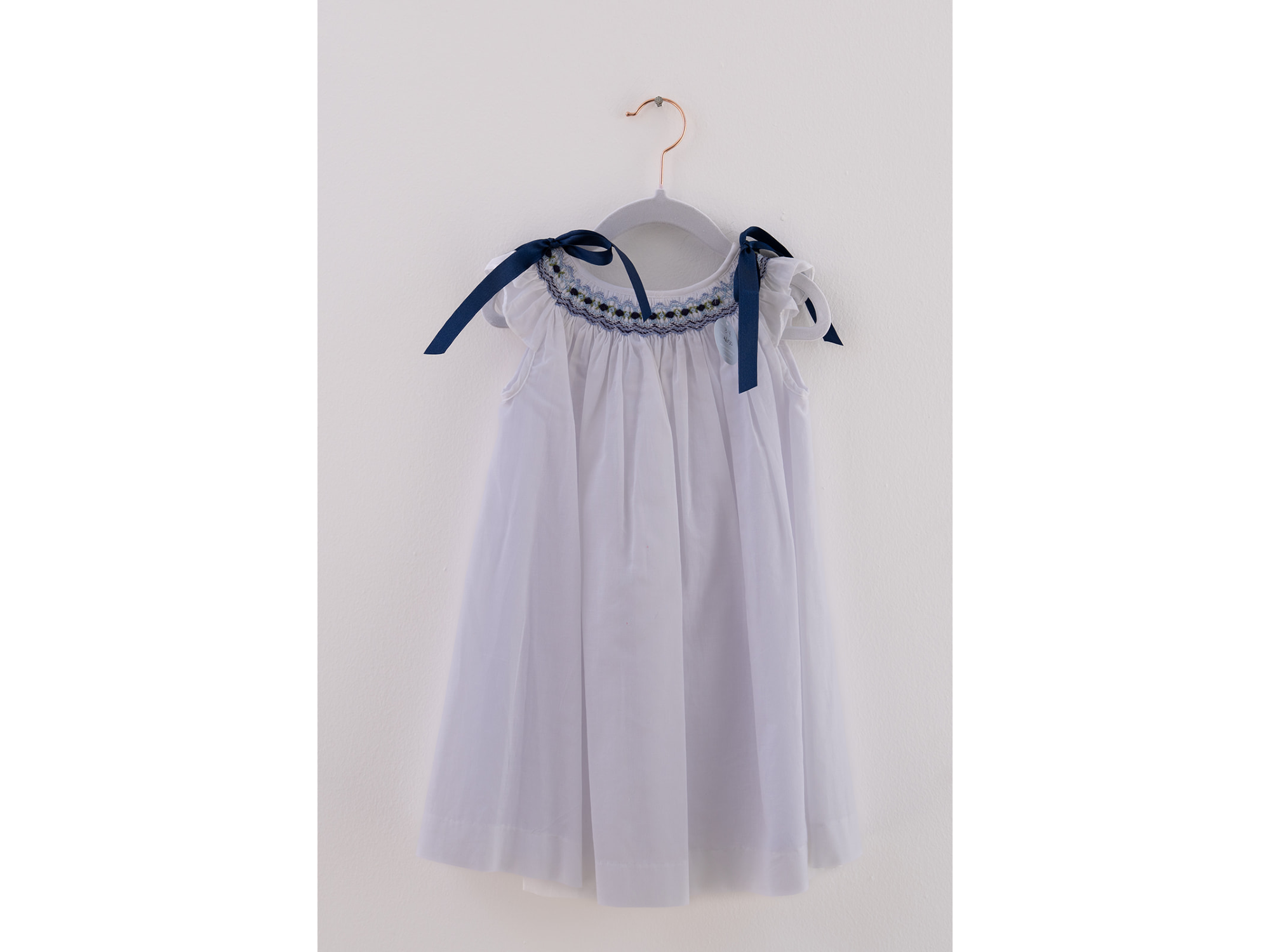 Blanco y Azul Marino