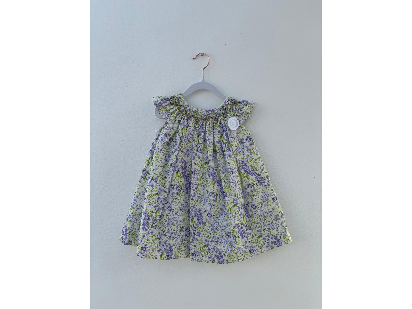 Flores Violetas con Verdes