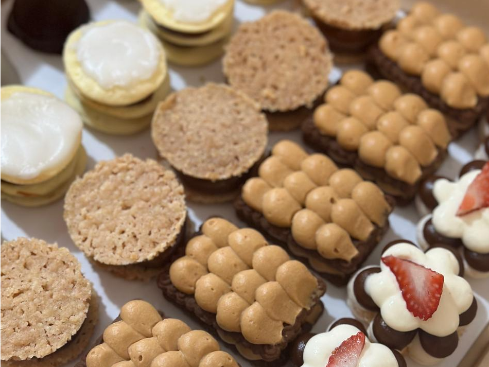 Petit Fours SURTIDAS de Nacha Rivero - Pastelería
