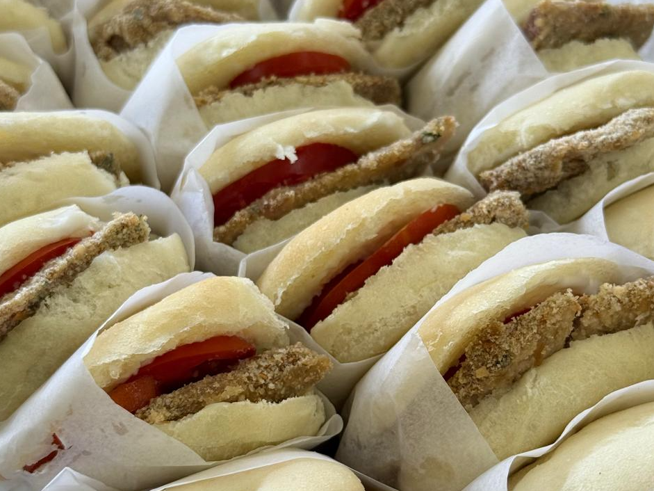 Combo 4 - almuerzo copetin (pedido mínimo 8 personas)