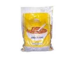 Granola Sativika horneada con pasta de mani.