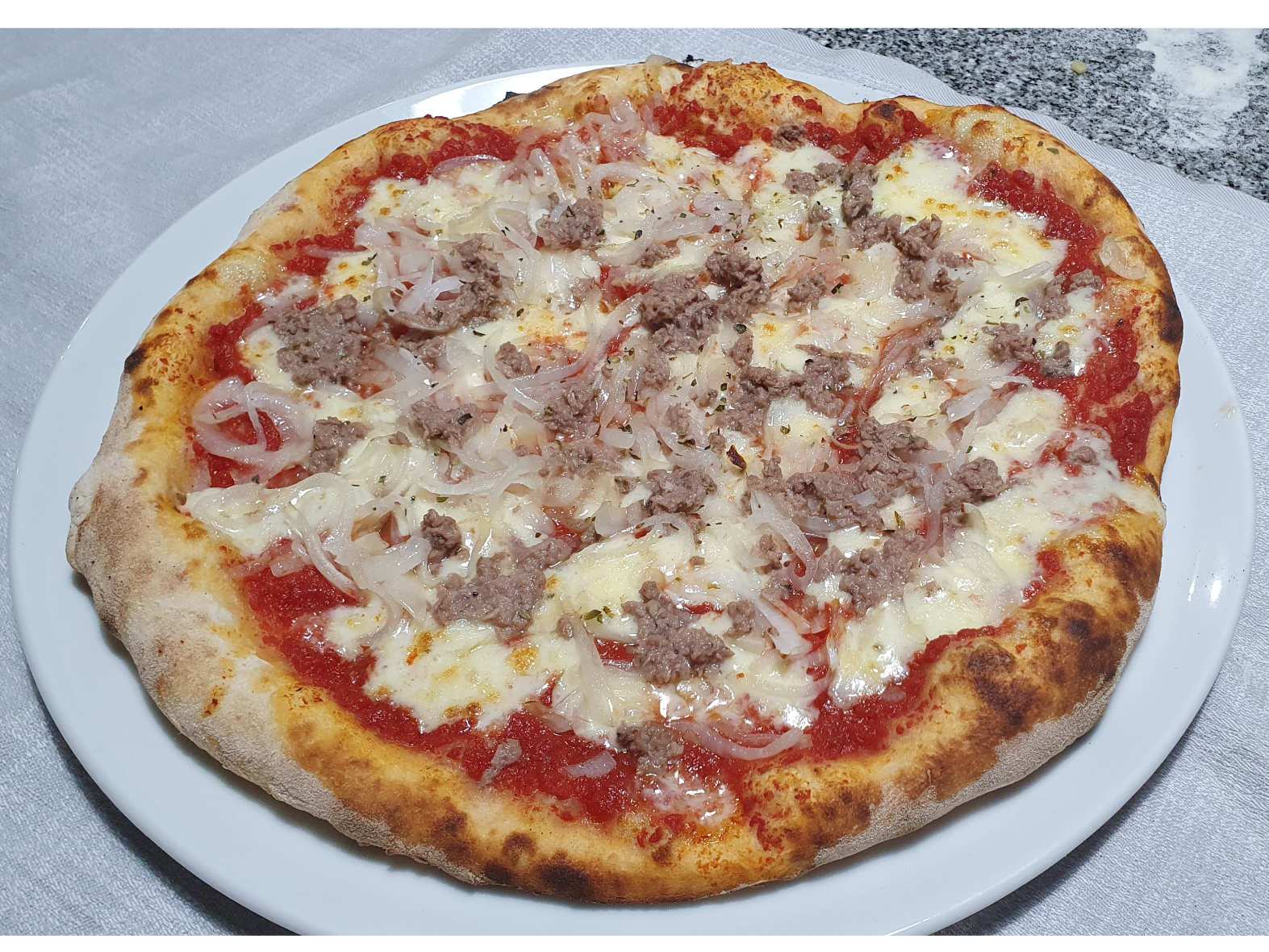 Pizza Atún y Cebolla