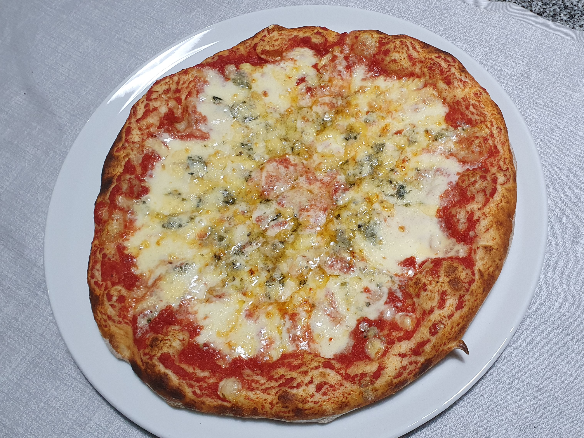 Pizza Cuatro Quesos